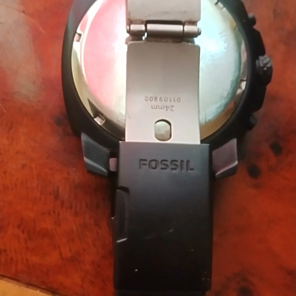 Watch - Picture 5 of 8